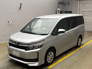 TOYOTA VOXY 2014