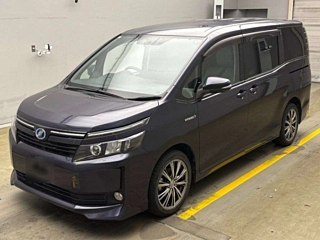 TOYOTA VOXY 2014
