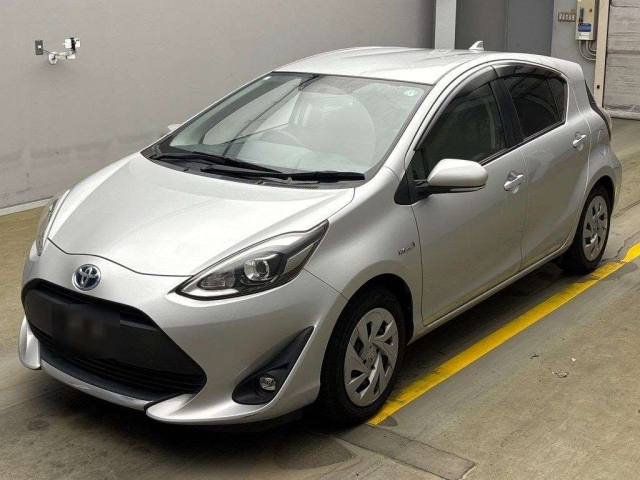 TOYOTA AQUA 2020