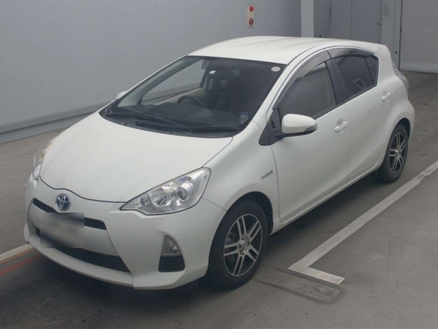 TOYOTA AQUA 2014