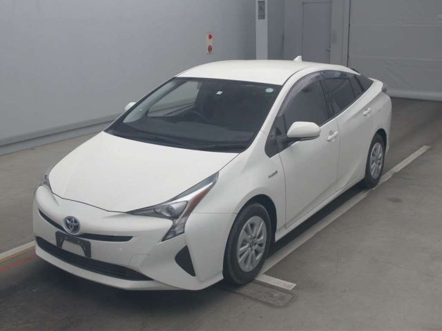 TOYOTA PRIUS 2018