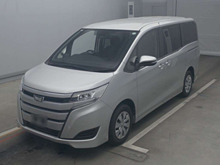 TOYOTA NOAH 2021