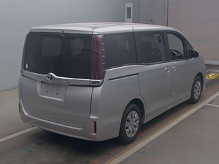 TOYOTA NOAH 2021