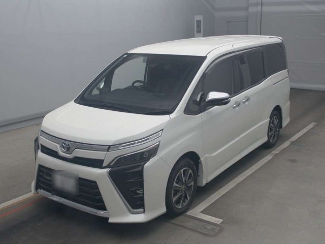 TOYOTA VOXY 2021