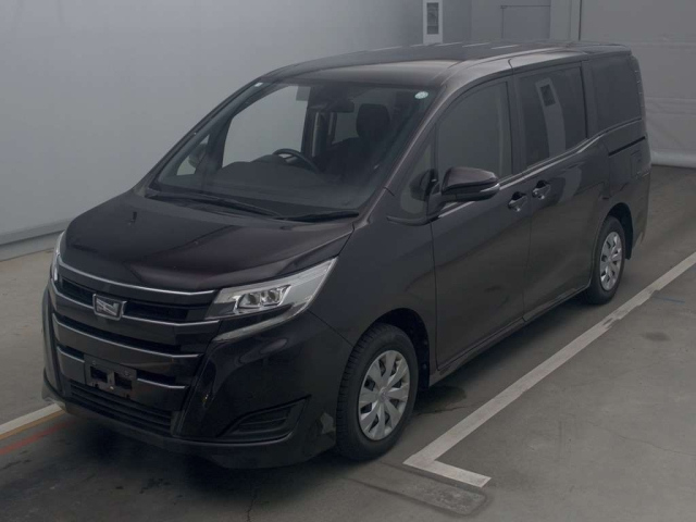 TOYOTA NOAH 2021