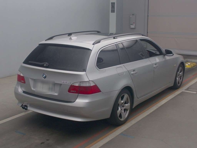 BMW 5 SERIES 2010