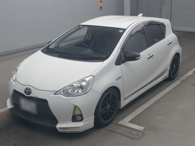 TOYOTA AQUA 2014