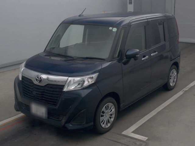 TOYOTA ROOMY 2017