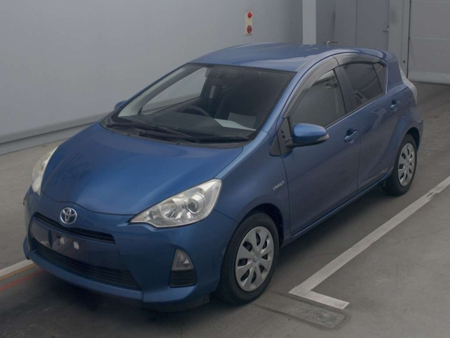 TOYOTA AQUA 2014