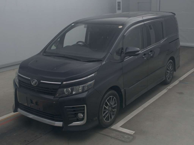 TOYOTA VOXY 2015