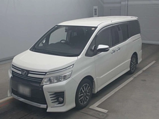 TOYOTA VOXY 2016