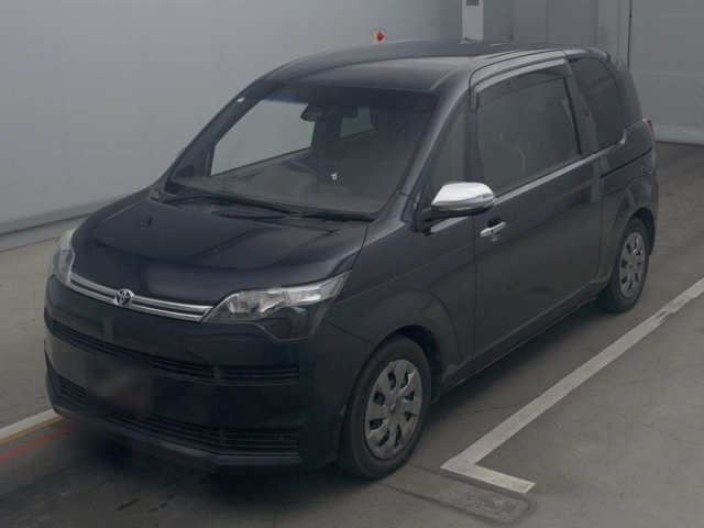 TOYOTA SPADE 2017