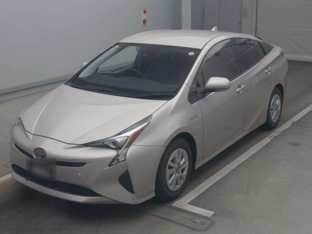 TOYOTA PRIUS 2017