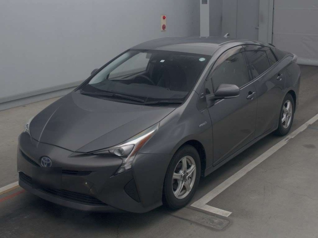 TOYOTA PRIUS 2016