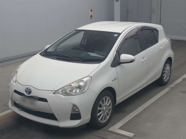 TOYOTA AQUA 2014