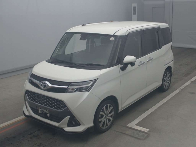 TOYOTA TANK 2018