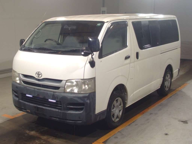 TOYOTA HIACE VAN 2009