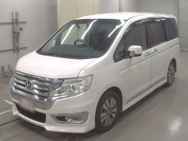 HONDA STEP WAGON 2015