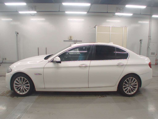 BMW 5 SERIES 2015