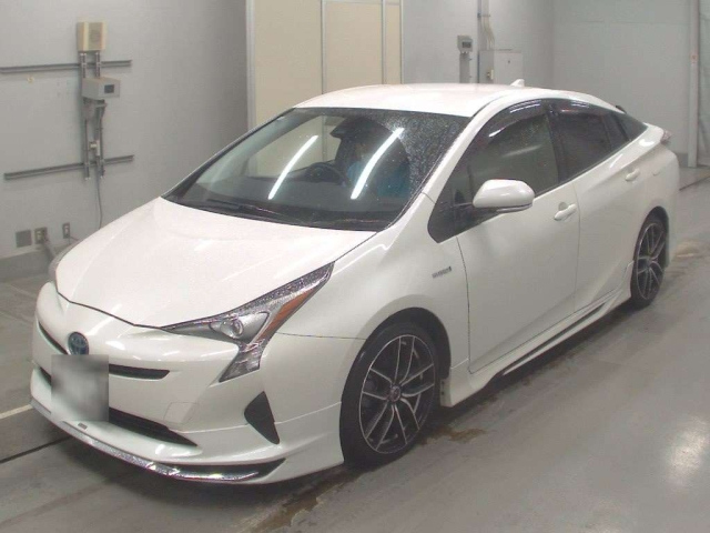 TOYOTA PRIUS 2016
