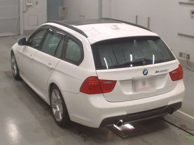BMW 3 SERIES 2010