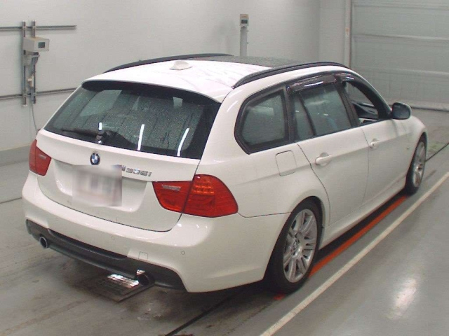 BMW 3 SERIES 2010