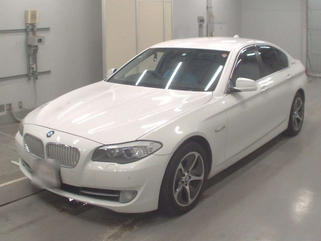 BMW 5 SERIES 2012