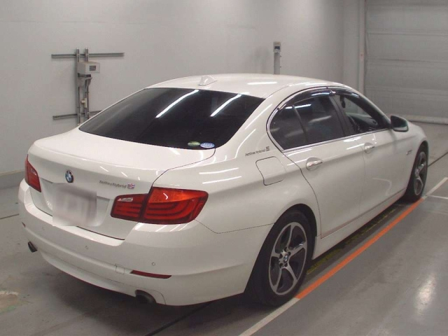 BMW 5 SERIES 2012