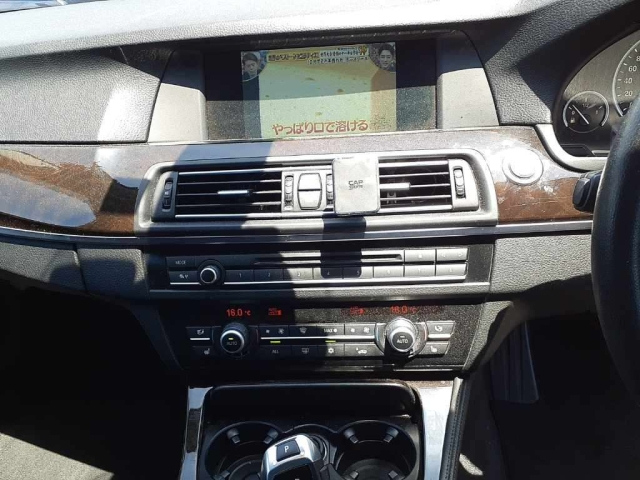 BMW 5 SERIES 2012