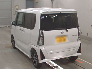 DAIHATSU TANTO 2024