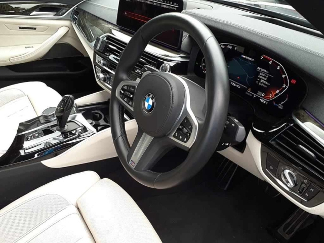 BMW 5 SERIES 2022