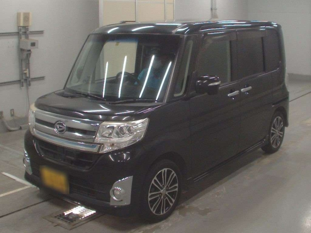 DAIHATSU TANTO 2014