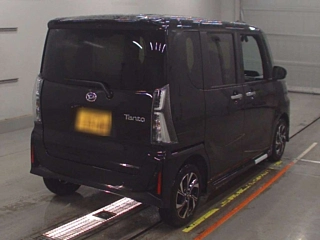 DAIHATSU TANTO 2024