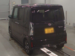 DAIHATSU TANTO 2024