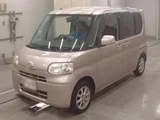 DAIHATSU TANTO 2010