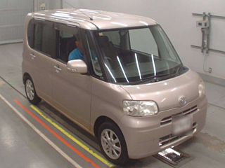 DAIHATSU TANTO 2010