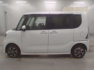 DAIHATSU TANTO 2019