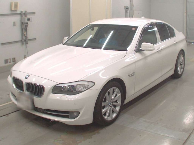 BMW 5 SERIES 2010
