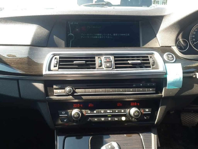 BMW 5 SERIES 2010