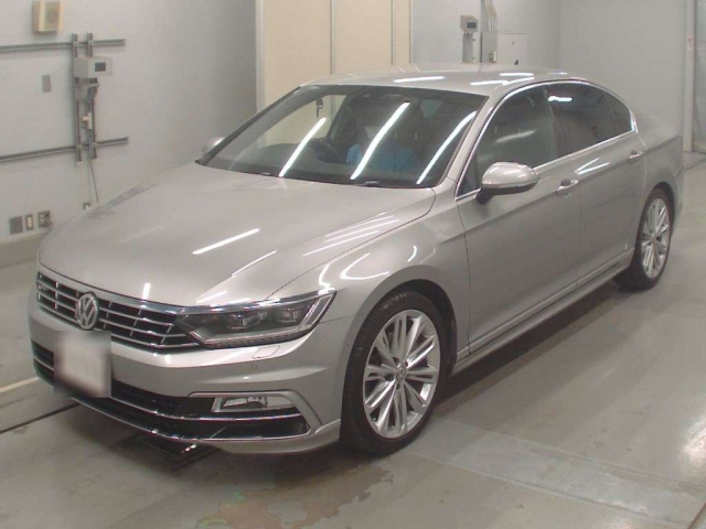 VOLKSWAGEN PASSAT 2016