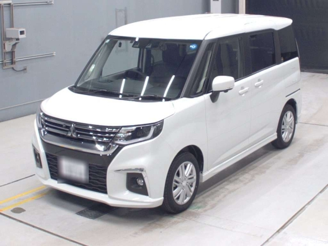 MITSUBISHI DELICA D2