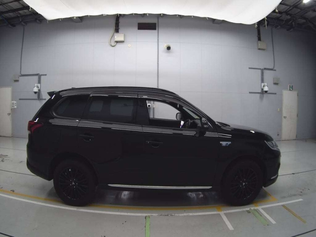 MITSUBISHI OUTLANDER PHEV 2020