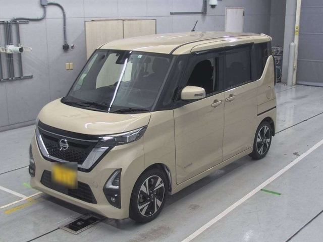 NISSAN ROOX 2021