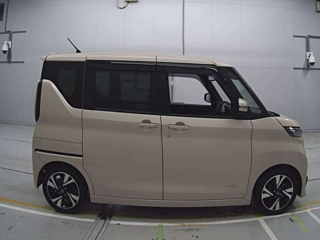 NISSAN ROOX 2021