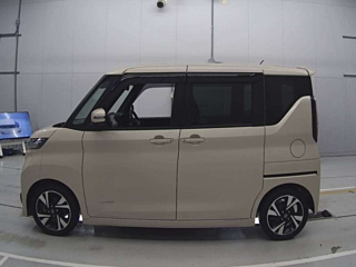 NISSAN ROOX 2021
