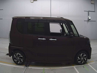 DAIHATSU TANTO 2021