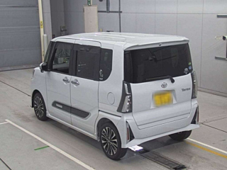 DAIHATSU TANTO 2024