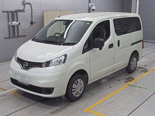 NISSAN NV200 2025