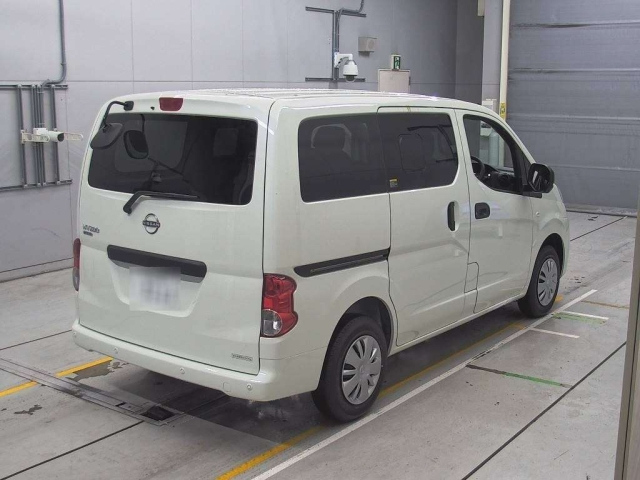 NISSAN NV200 2025