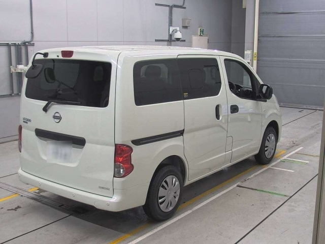 NISSAN NV200 2025